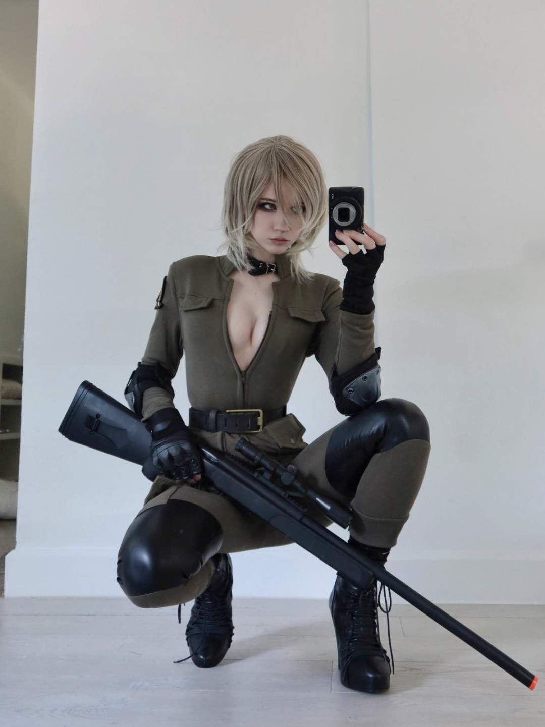 美国小姐姐cos蕾赛 过膝袜勒腿效果太顶了(图6)