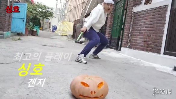 低配版《守望先锋》真人视频 廉价特效还原每个英雄(图3)