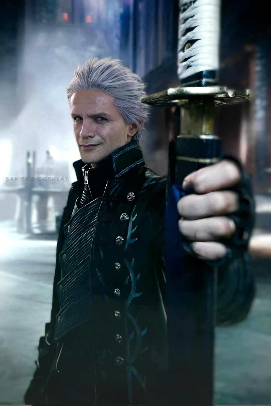 皮衣配圣诞帽！意大利Coser演绎《鬼泣5》圣诞但丁(图13)