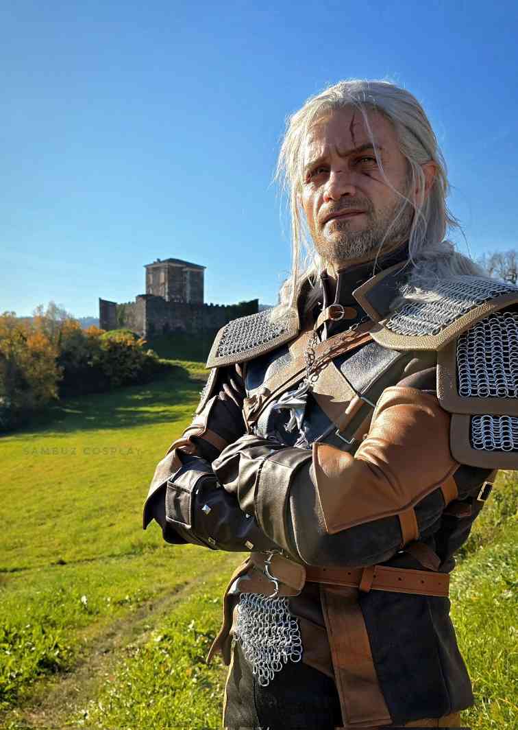 皮衣配圣诞帽！意大利Coser演绎《鬼泣5》圣诞但丁(图15)