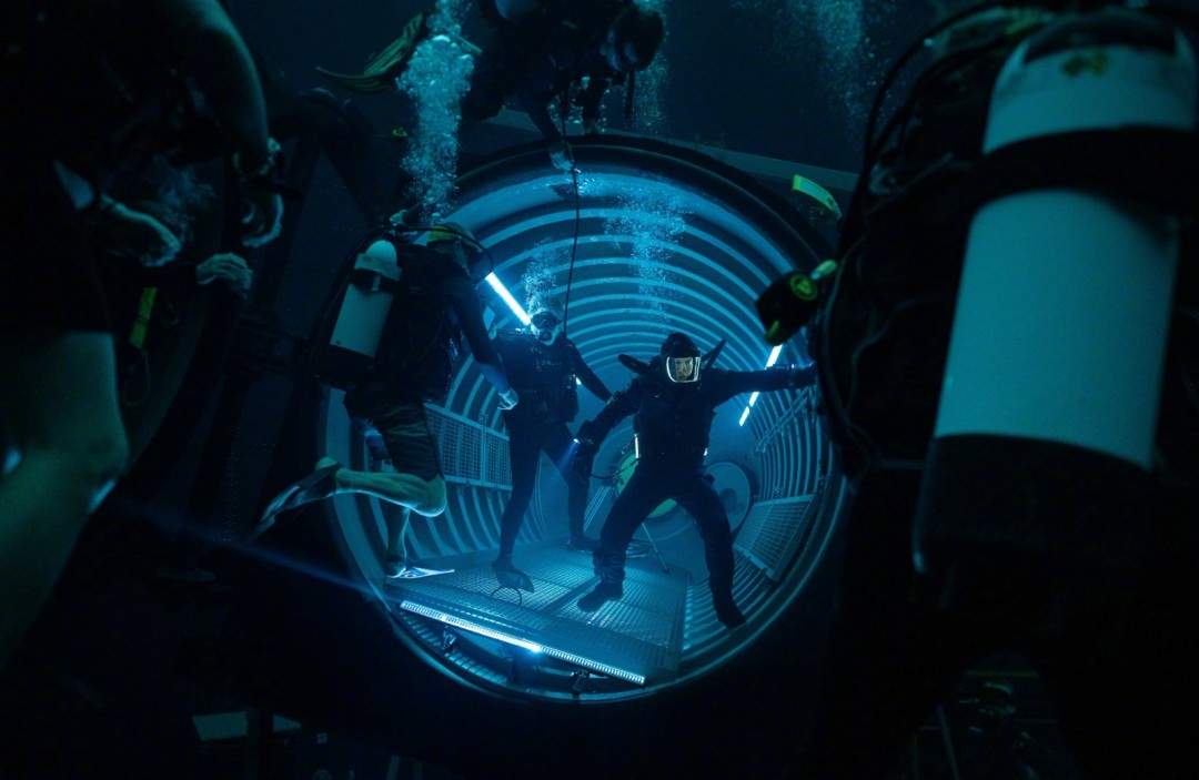 《碟中谍8》新剧照和幕后照 IMF小队上天下海(图3)