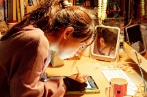 动画业界故事《霸权动画!》真人电影新海报 5月20日上映(图2) 动画业界故事《霸权动画!》真人电影新海报 5月20日上映(图2)