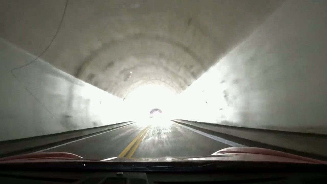 洛杉矶“死亡隧道”！网友开车还原Vince死亡时刻(图8)