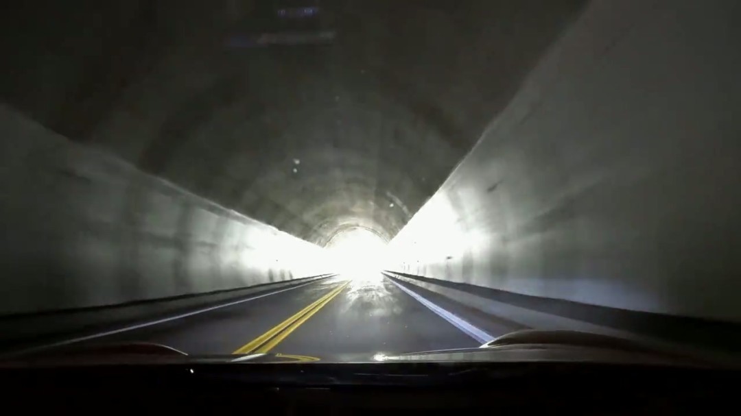 洛杉矶“死亡隧道”！网友开车还原Vince死亡时刻(图11)