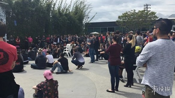 游戏业史罕见！《LOL》开发商拳头社员工实施罢工(图2)