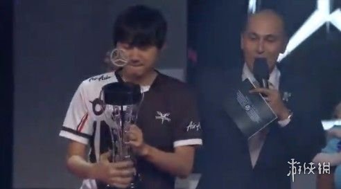 《Dota2》ESL孟买站中国战队KG零封对手勇夺冠军!(图4) 《Dota2》ESL孟买站中国战队KG零封对手勇夺冠军!(图4)