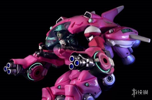 毛妹1：1机甲COS《守望先锋》D.Va 炮筒也能转起来(图2)