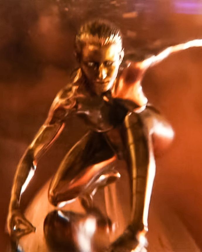 《神奇四侠：初露锋芒》全新预告 女版银影侠登场(图3)