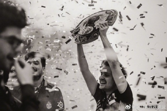 年年都是全村希望 真的辛苦了！［Ti9］决赛日图集(图3)