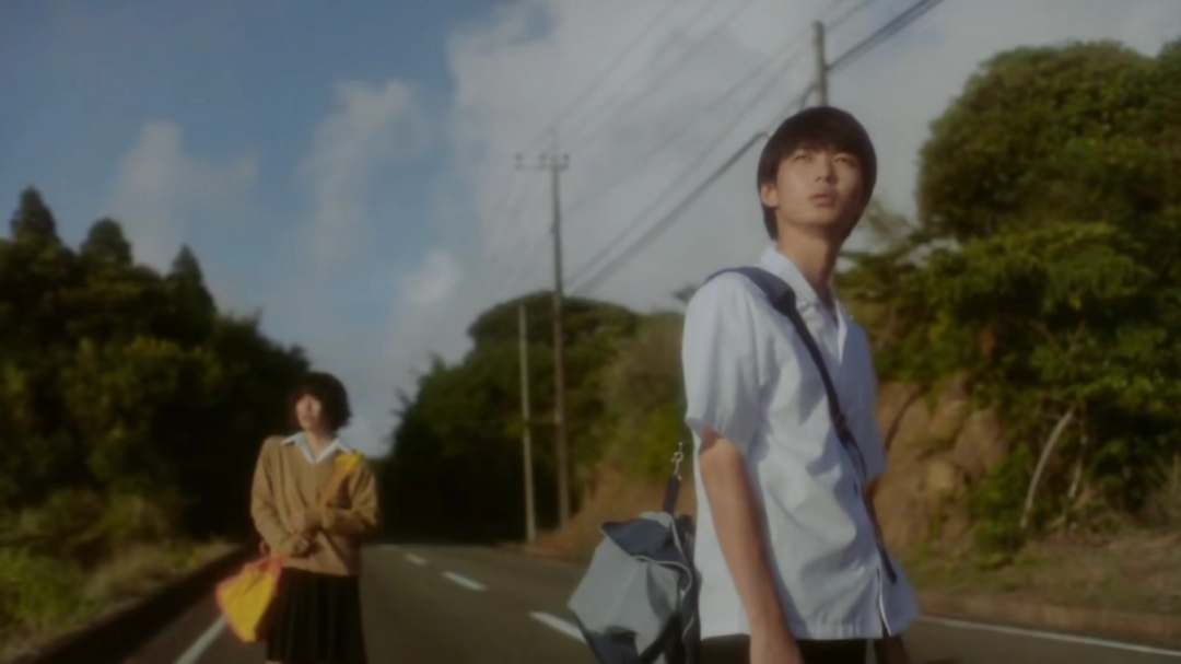 毁原作？真人版《秒速五厘米》新预告发布！(图3)