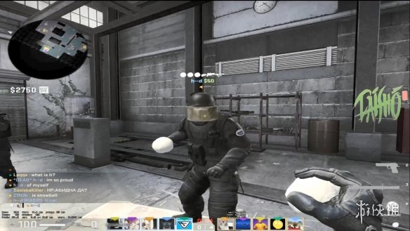 玩家挖出《CSGO》控制台新BUG！沙雕道具回归战场(图2)