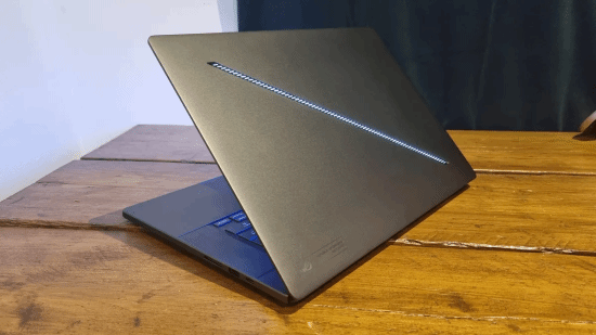 AI内存危机下 华硕顶不住了先涨价！游戏本暴涨2000元 - Tanyitan情报局