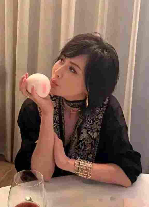 就是不想生! 刘嘉玲:人生圆满并非只有传宗接代(图2) 就是不想生! 刘嘉玲:人生圆满并非只有传宗接代(图2)