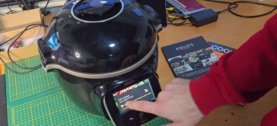 做饭屠魔两不误！初代《毁灭战士》被移植到电压锅上 - Tanyitan情报局