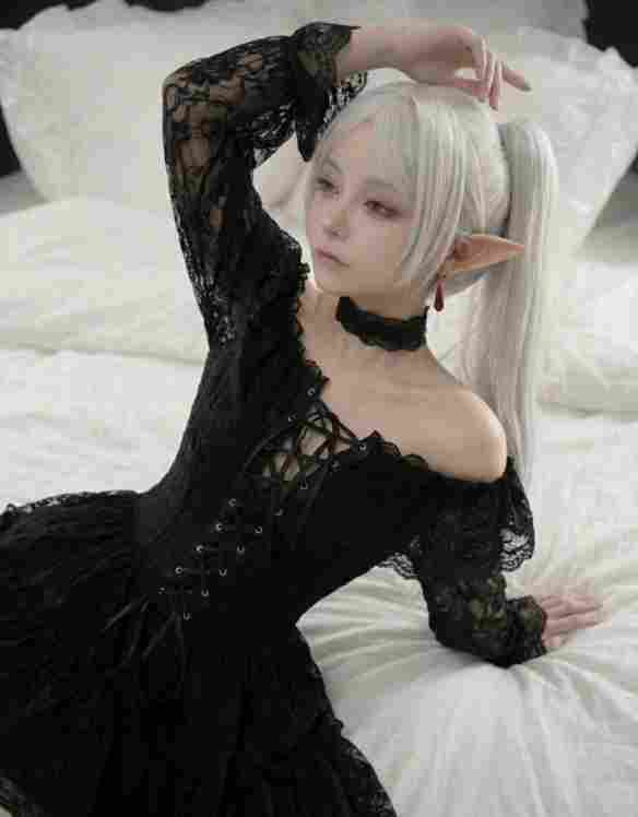 AI大神自制“芙莉莲”COS美图：黑丝美腿太涩了！ - Tanyitan情报局