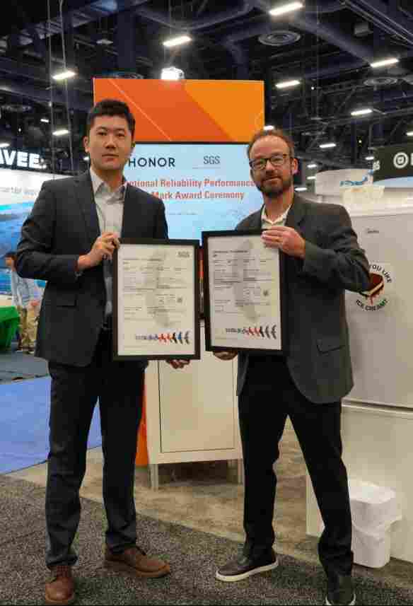 荣耀笔记本全线出击2026!轻薄本及游戏本等多款新品值得期待(图5) 荣耀笔记本全线出击2026!轻薄本及游戏本等多款新品值得期待(图5)