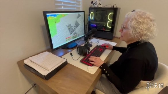 81岁奶奶直播《我的世界》赚钱为17岁孙子治疗癌症！(图3)