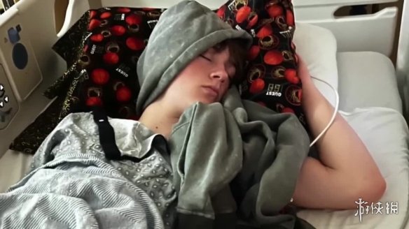 81岁奶奶直播《我的世界》赚钱为17岁孙子治疗癌症！(图5)