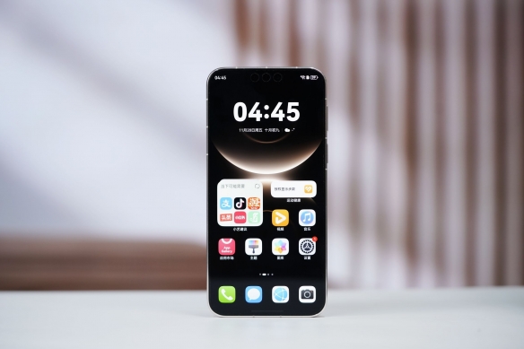 老年人有一半在用3000元以上手机：华为占比最多！(图2)