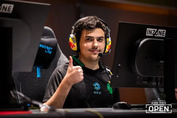 《Apex英雄》世界赛开打！传奇选手竟被禁用手柄(图2)