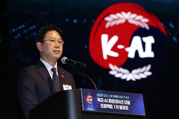 韩国AI自主梦爆抄袭风波,被揭用“通义千问”开源码(图1) 韩国AI自主梦爆抄袭风波,被揭用“通义千问”开源码(图1)