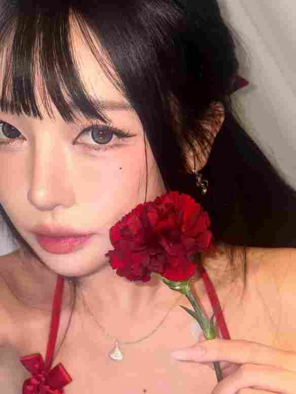 《阿西, 美女室友竟然》美女演员晒新美图：太大了！(图5)