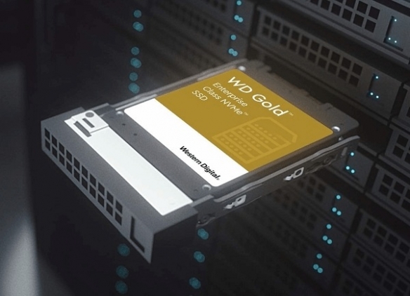 比黄金还“金贵”？8TB固态硬盘成“镶金”理财产品 - Tanyitan情报局