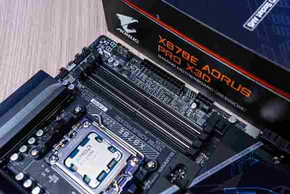 X3D处理器的黄金拍档!X870E AORUS PRO X3D主板评测(图8)