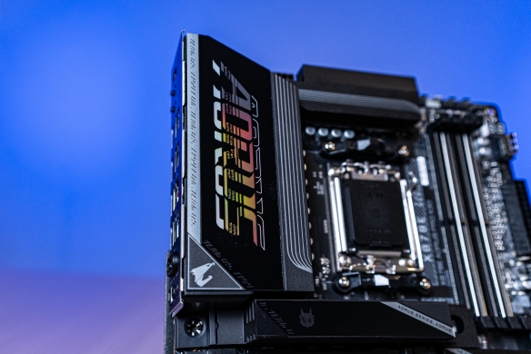 X3D处理器的黄金拍档!X870E AORUS PRO X3D主板评测(图11)