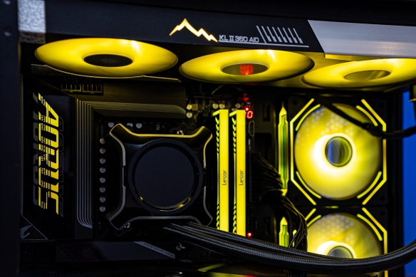 X3D处理器的黄金拍档!X870E AORUS PRO X3D主板评测(图19)