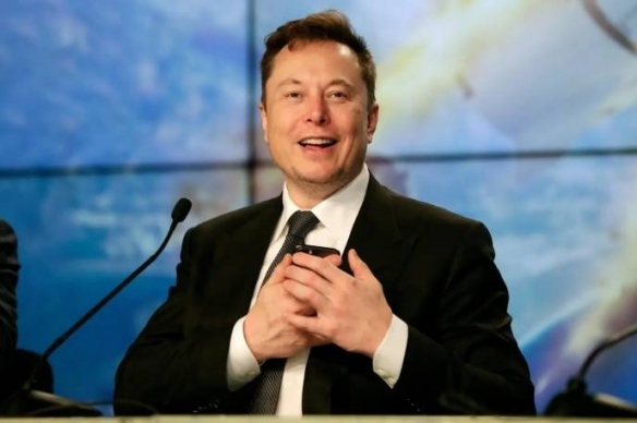 马斯克财富高达7800亿美元！比第二名多出5100亿(图2)