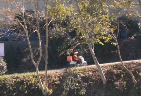 中国有座城市仅有一名外卖骑手：日均一两百单 爽爆了 - Tanyitan情报局