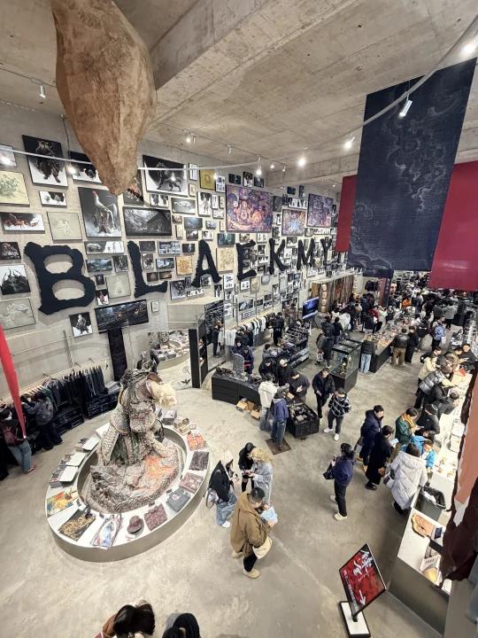 杭州“黑马会”庙会:黑神话IP与传统年俗的创意碰撞(图7) 杭州“黑马会”庙会:黑神话IP与传统年俗的创意碰撞(图7)