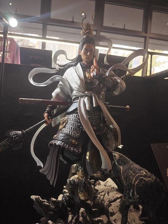 杭州“黑马会”庙会:黑神话IP与传统年俗的创意碰撞(图8) 杭州“黑马会”庙会:黑神话IP与传统年俗的创意碰撞(图8)