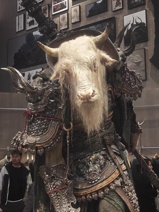 杭州“黑马会”庙会:黑神话IP与传统年俗的创意碰撞(图9) 杭州“黑马会”庙会:黑神话IP与传统年俗的创意碰撞(图9)