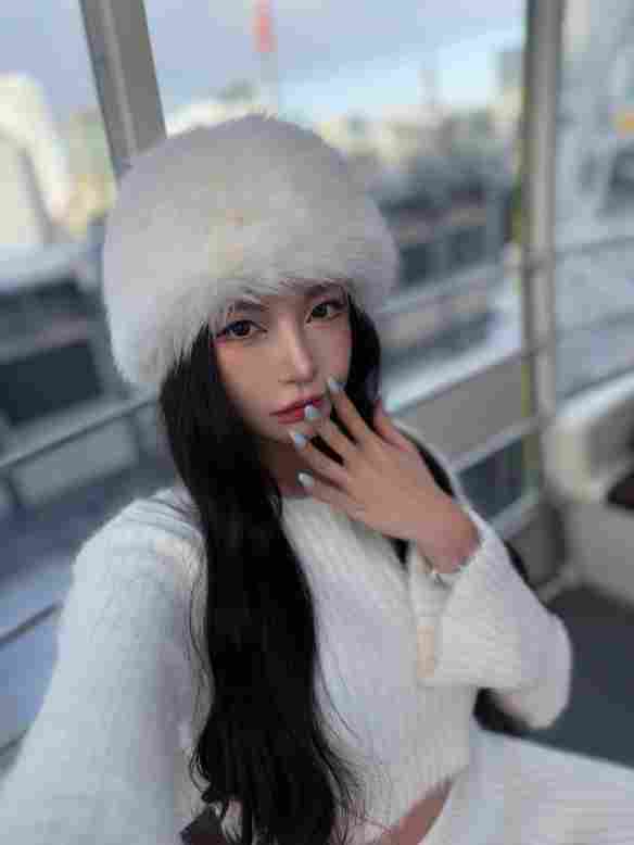 《阿西, 美女室友竟然》女主新美图赏：身材傲人！(图5)