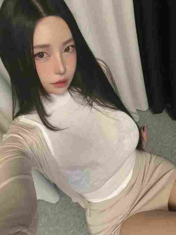 《阿西, 美女室友竟然》女主新美图赏：身材傲人！(图7)