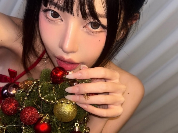 《阿西, 美女室友竟然》女主新美图赏：身材傲人！(图8)