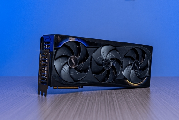 《明日方舟:终末地》满帧畅游！技嘉全家桶开荒实录(图14)