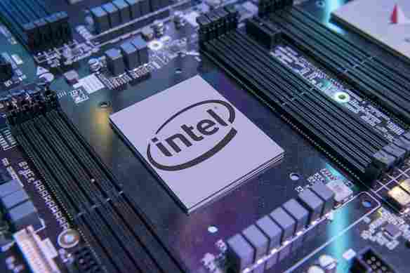 英特尔新处理器发布 暂不推“Strix Halo”竞品(图2) 英特尔新处理器发布 暂不推“Strix Halo”竞品(图2)