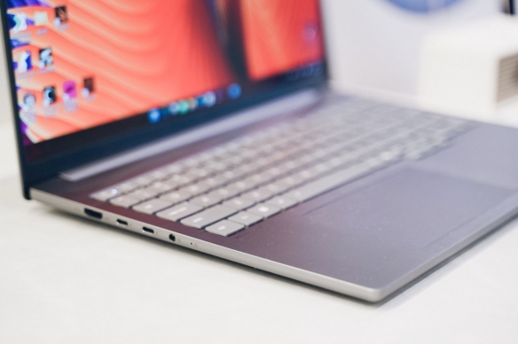 实测一台续航超20小时的笔记本，竟然还能玩3A游戏？！(图4)