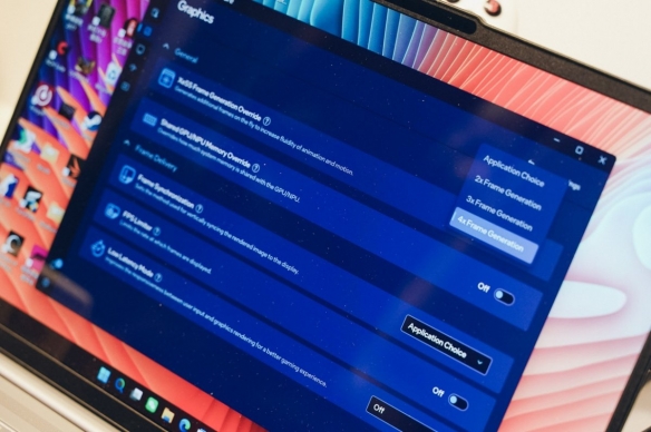 实测一台续航超20小时的笔记本，竟然还能玩3A游戏？！(图32)