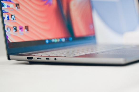 实测一台续航超20小时的笔记本，竟然还能玩3A游戏？！(图37)