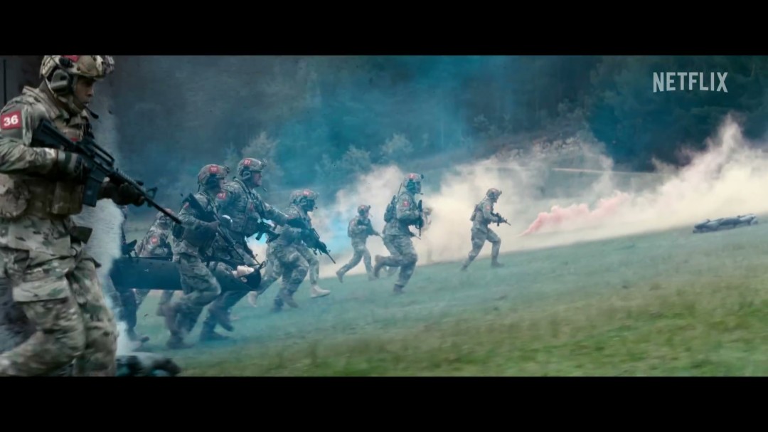 Netflix《战争机器》电影曝预告 《侠探杰克》男星主演(图4)