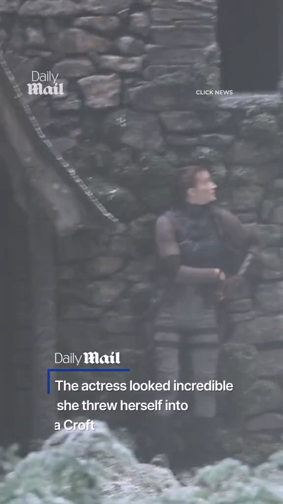 《古墓丽影》真人剧曝片场视频 劳拉手持双枪尽情射击(图5)