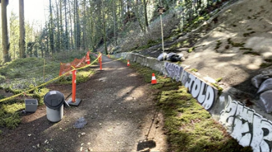 《最后的生还者》第三季片场照曝光:Lev光头造型亮相(图6)