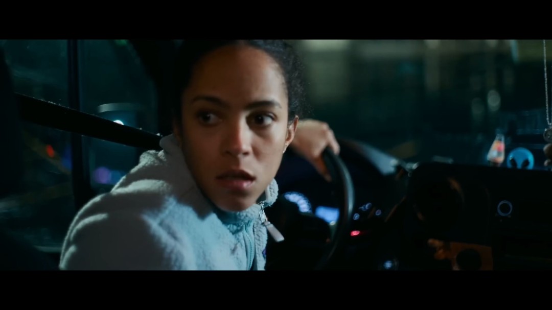 胆子小别看！《验尸官》导演恐怖新片《鬼上车》首曝预告(图16)