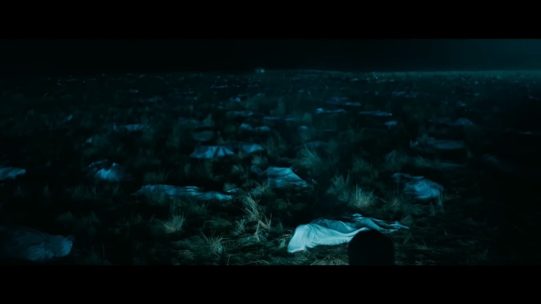 胆子小别看！《验尸官》导演恐怖新片《鬼上车》首曝预告(图21)