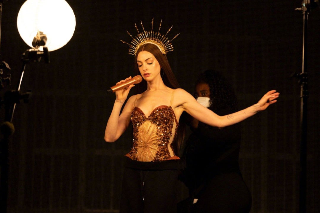 安妮海瑟薇《圣母玛利亚》新预告 妆造很惊艳(图5)